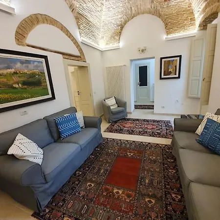 Casa vacanze Casa Santa Maria - Beautifully Restored House In Centro Storico Basilicata Puglia *